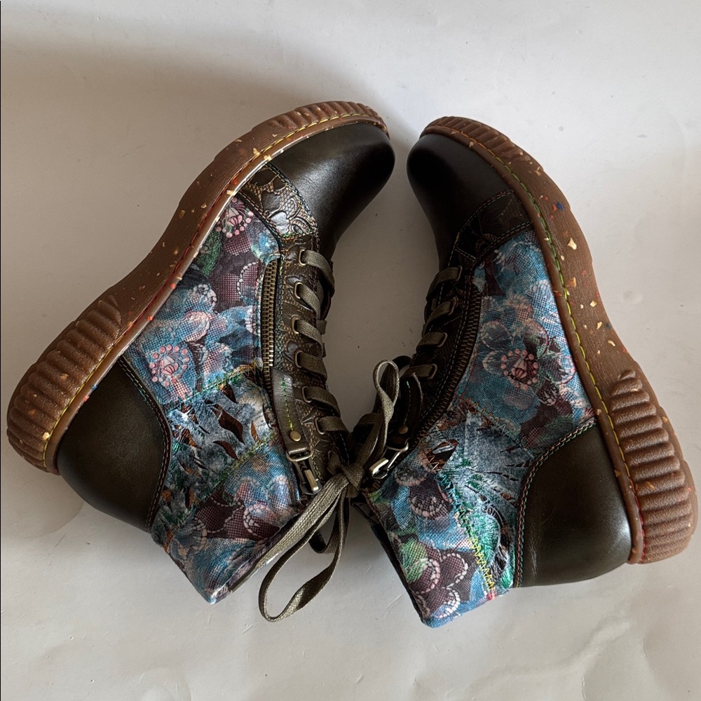 L’Artiste By Spring Step Maylah OLM Olive Multi Floral Leace-up Boots size 41 EU - Picture 10 of 12